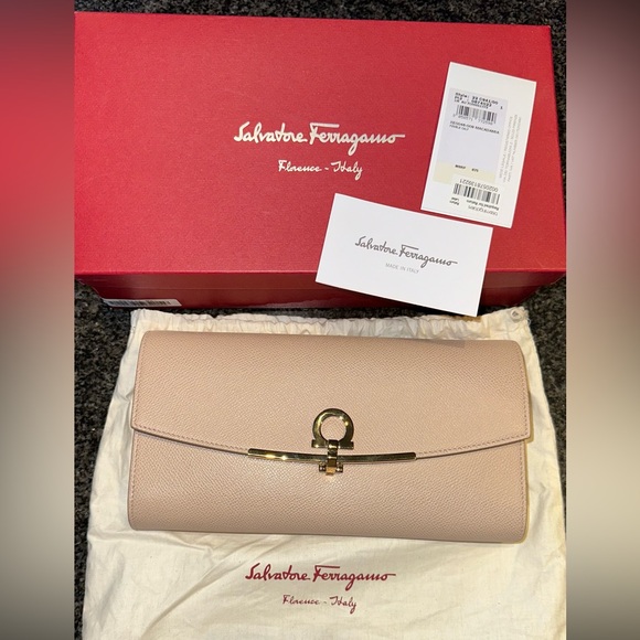 Salvatore Ferragamo Gancini Clutch Bag - Beige - Picture 3 of 13